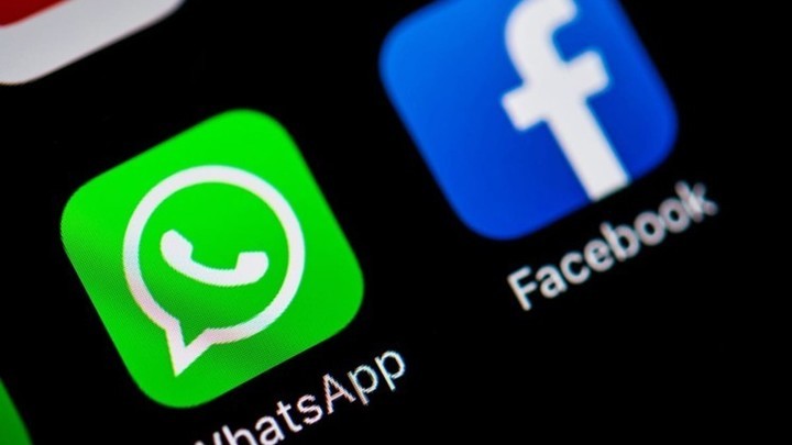 Эксперты Роскомнадзора: WhatsApp и Facebook могут программировать россиян