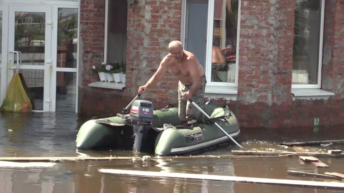 Испортили воду. Рекордная жара.