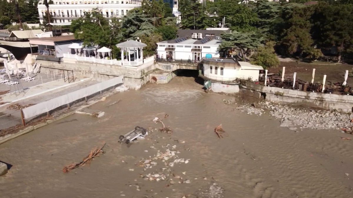 троллейбусный парк ялта после потопа