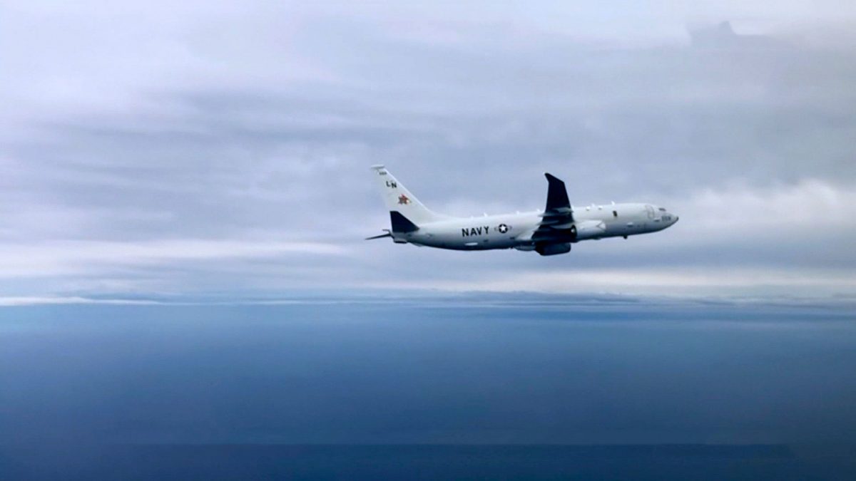 Самолет над тихим океаном. Р-8 Посейдон самолет.