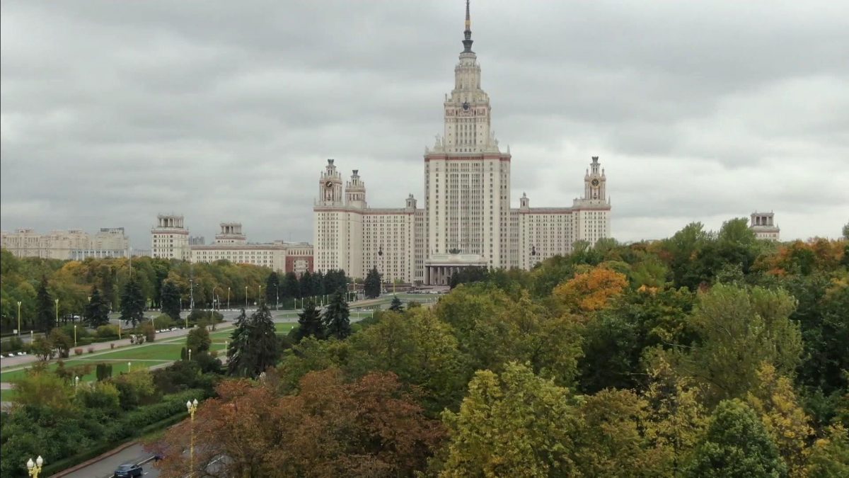 Московский становиться