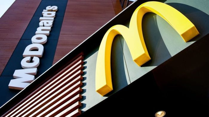 McDonald's продаст свой бизнес в России