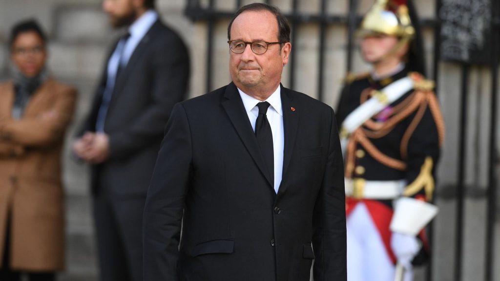 Экс-президент Франции Олланд: Минские соглашения были попыткой дать время на усиление ВСУ