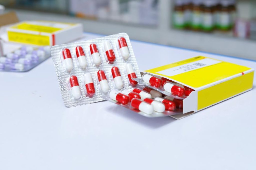 Росздравнадзор предупредил о возможных задержках поставок в аптеки некоторых лекарств
