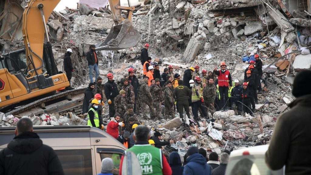 В зонах землетрясений в Турции и Сирии есть риск распространения опасных инфекций