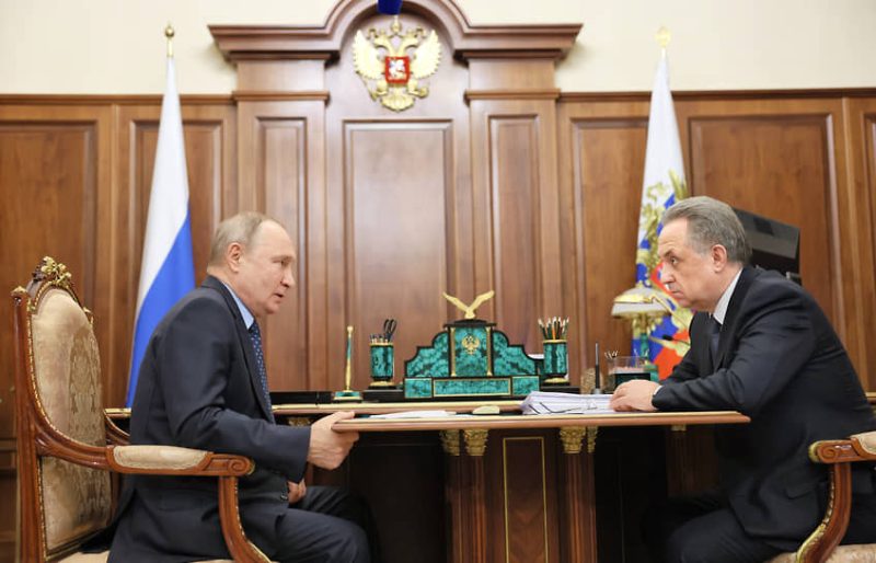 Путин обсудил с Мутко льготы на покупку жилья на вторичном рынке