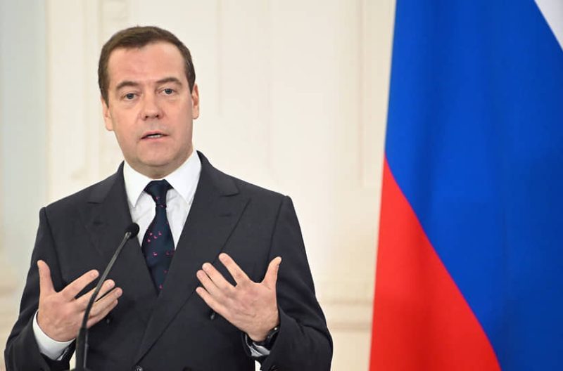Медведев заявил, что против России развязали полномасштабную гибридную войну