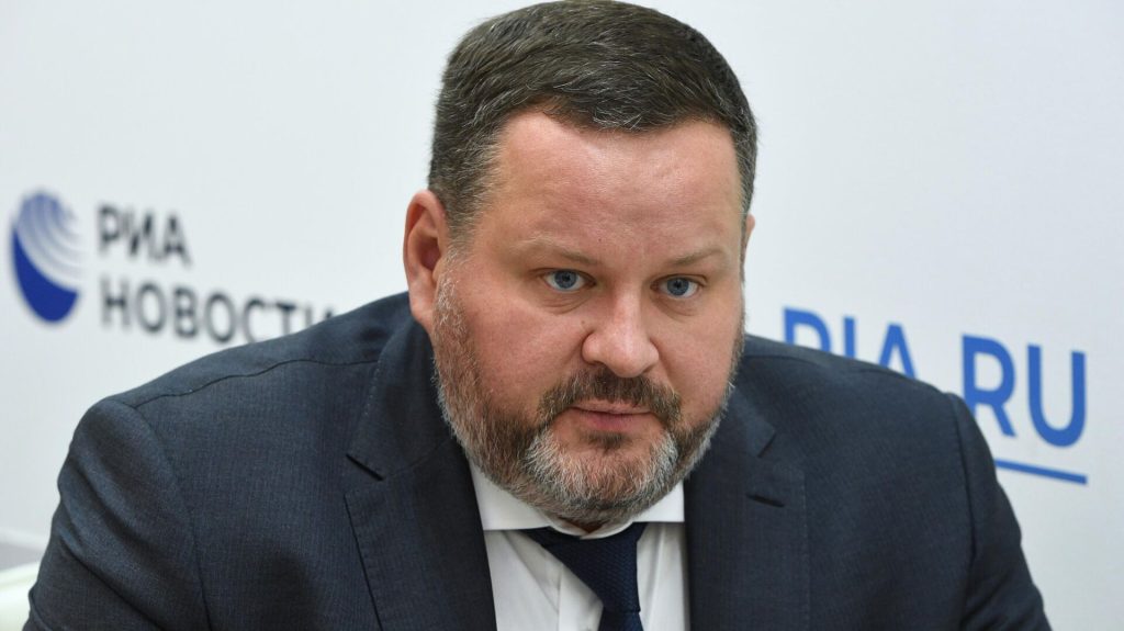 В России не планируют вводить шестидневку, заявил Котяков