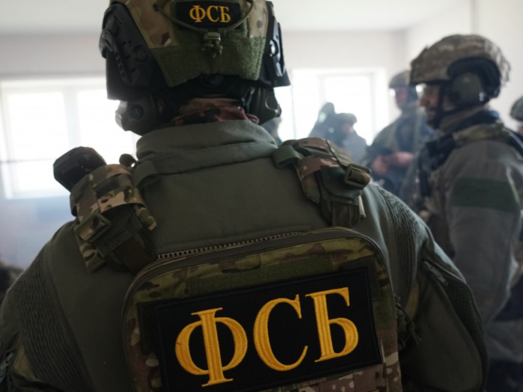 ФСБ задержала готовившего покушение на главу Крыма Аксенова россиянина