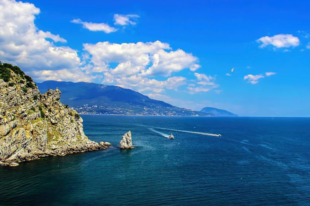Назван наиболее безопасный для туристов путь в Крым