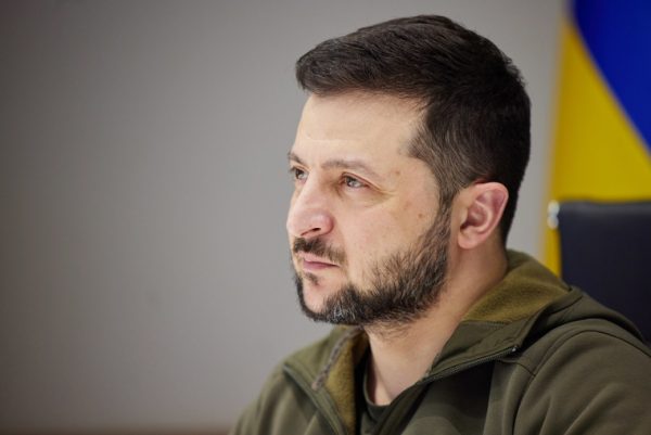 Зеленский отреагировал на столкновение двух самолетов под Житомиром